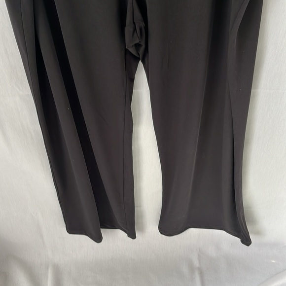 Alfani Woman High Rise Short Black Pants ✝️ - Picture 5 of 12